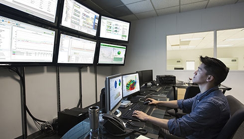 Remote IT management via EcoStruxure IT in a Network operations center NOC
