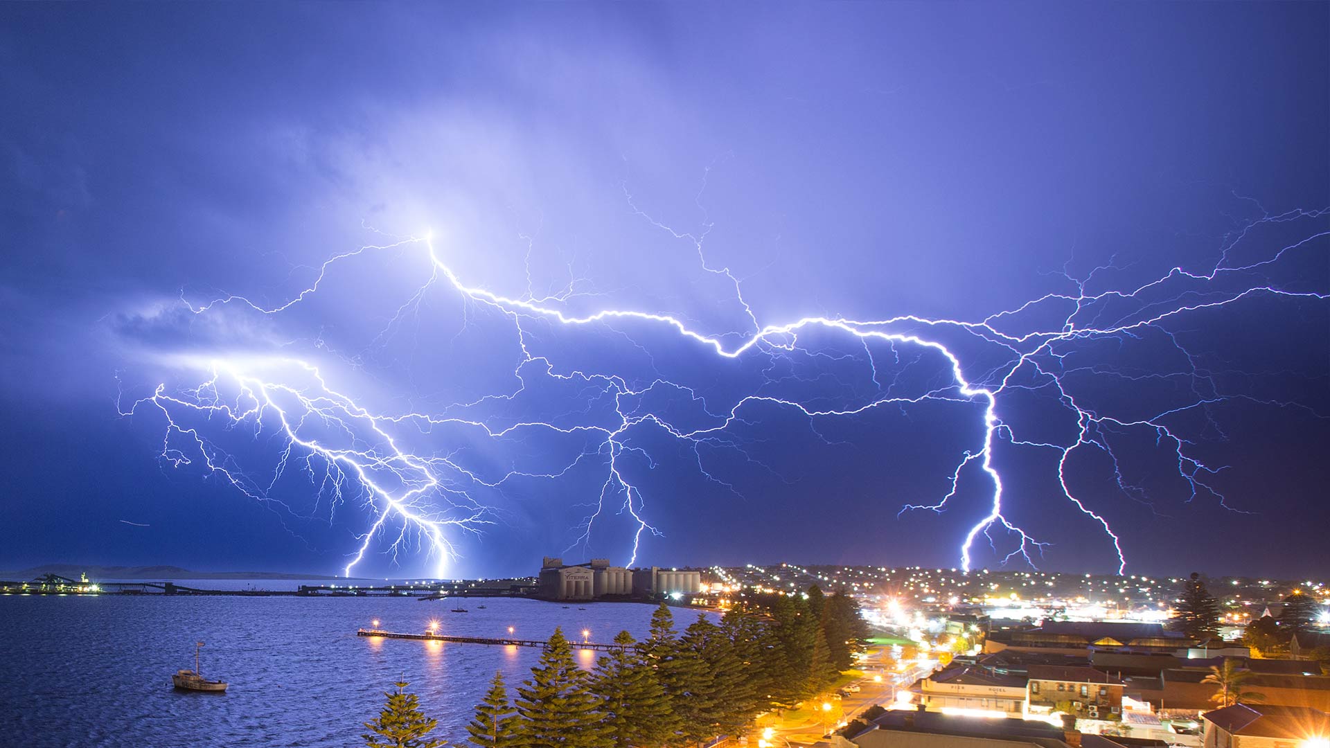 Lightning thunder in night sky